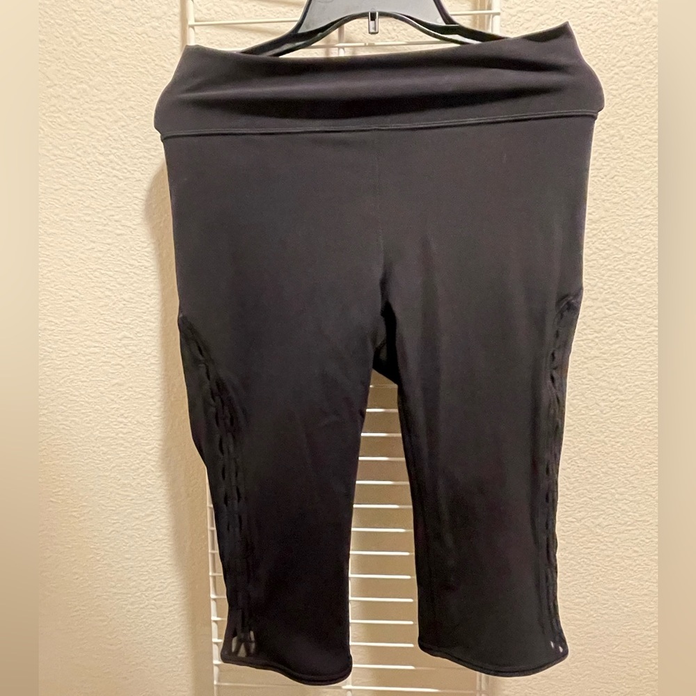 Lululemon Black Lattice leggings. Size 10.